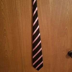 Black / Pink striped tie
